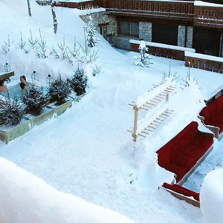 & Le Mérilys Hotel