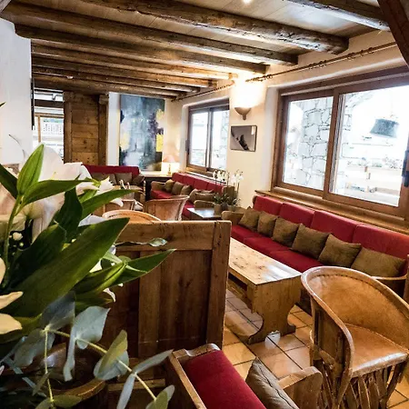 & Le Mérilys Hotel